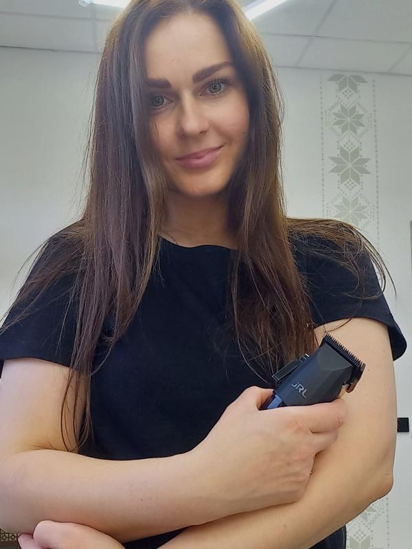 Майстер NEZLAMNYI під час роботи
